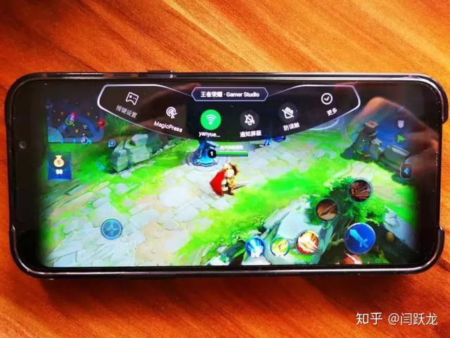 黑鲨手机打游戏好用_黑鲨手机玩游戏用哪把好_黑鲨打游戏有什么好处